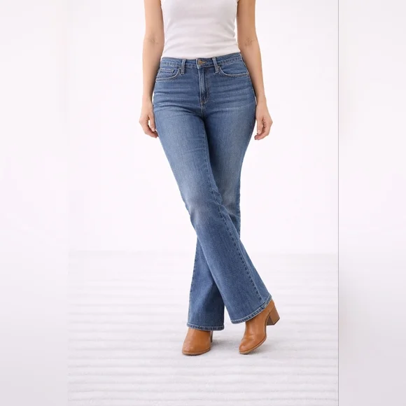 Levi Strauss Signature Bootcut Jeans Womens 6 (28x32) Medium Wash Classic Denim - Picture 6 of 11